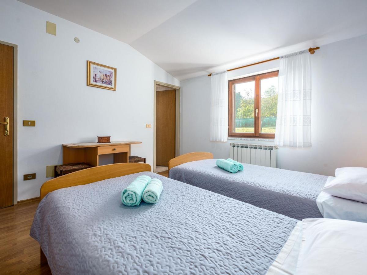 Holiday Home Hacienda - Pzn316 By Interhome Tinjan Buitenkant foto