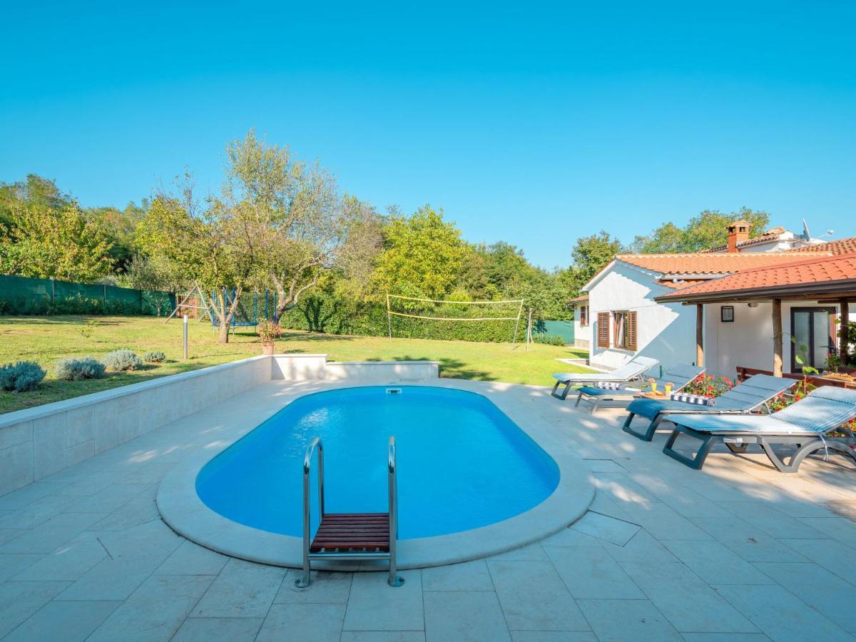 Holiday Home Hacienda - Pzn316 By Interhome Tinjan Buitenkant foto